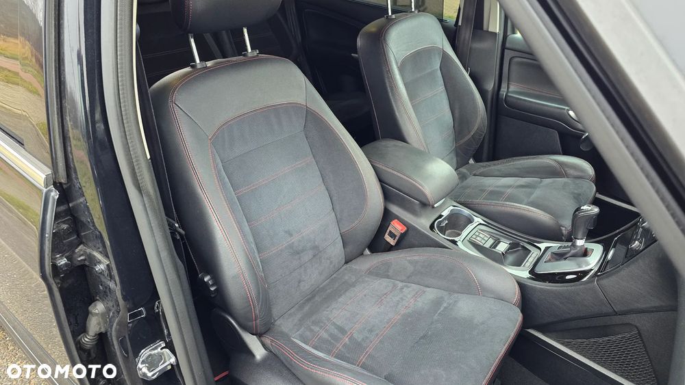 Ford S-Max - 17