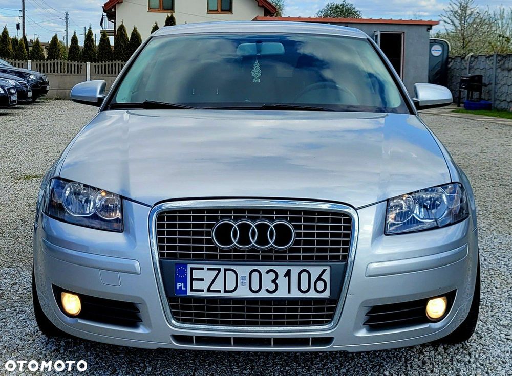 Audi A3 3-drzwiowe 1.6 FSI Attraction - 29