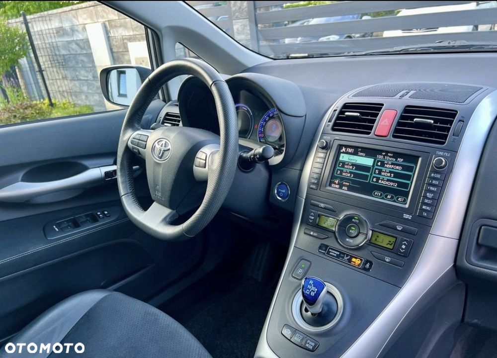 Toyota Auris 1.8 HSD Prestige NAVI - 21