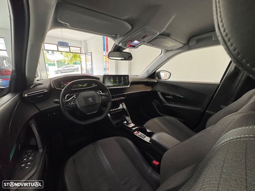 Peugeot 2008 1.2 PureTech Allure EAT8 - 16