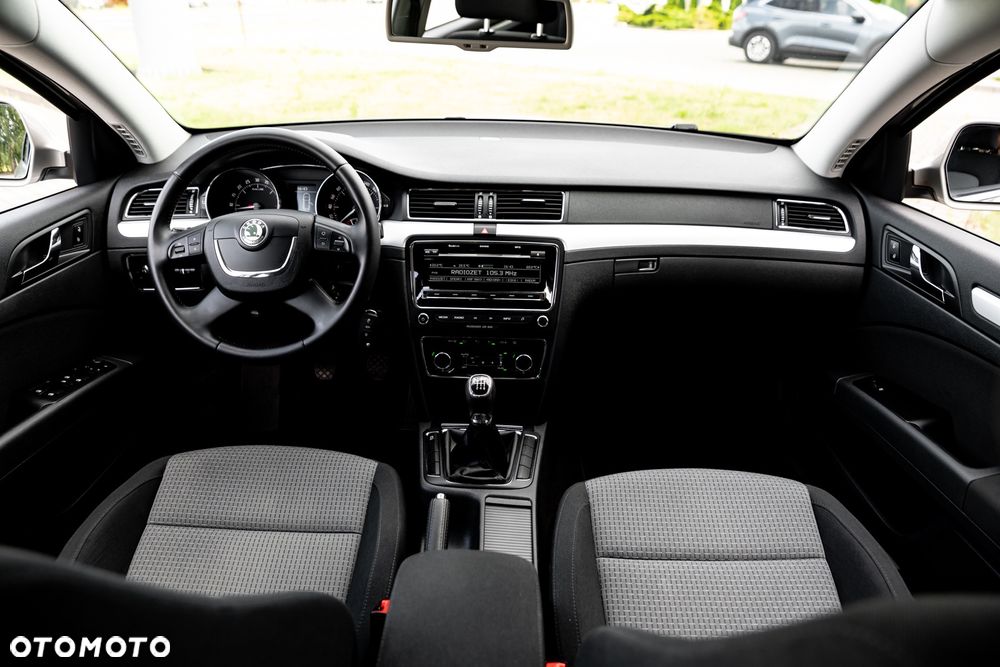 Skoda Superb 2.0 TDI Comfort - 26