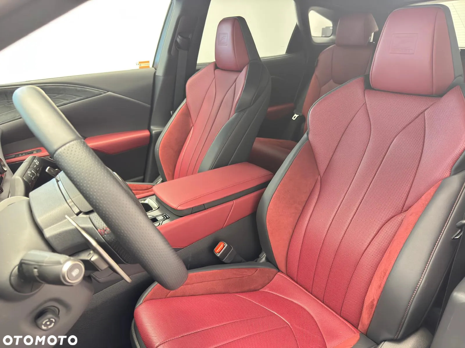 Lexus RX - 4