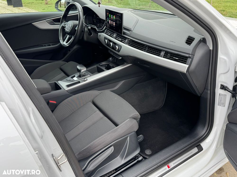 Audi A4 Avant 40 TDI S tronic S line - 38