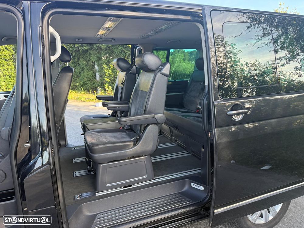 VW Multivan 2.0 TDi 180 Highline BlueMotion - 19