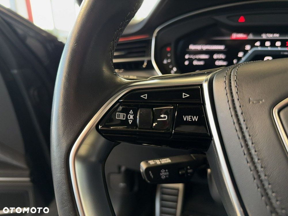 Audi S8 - 24