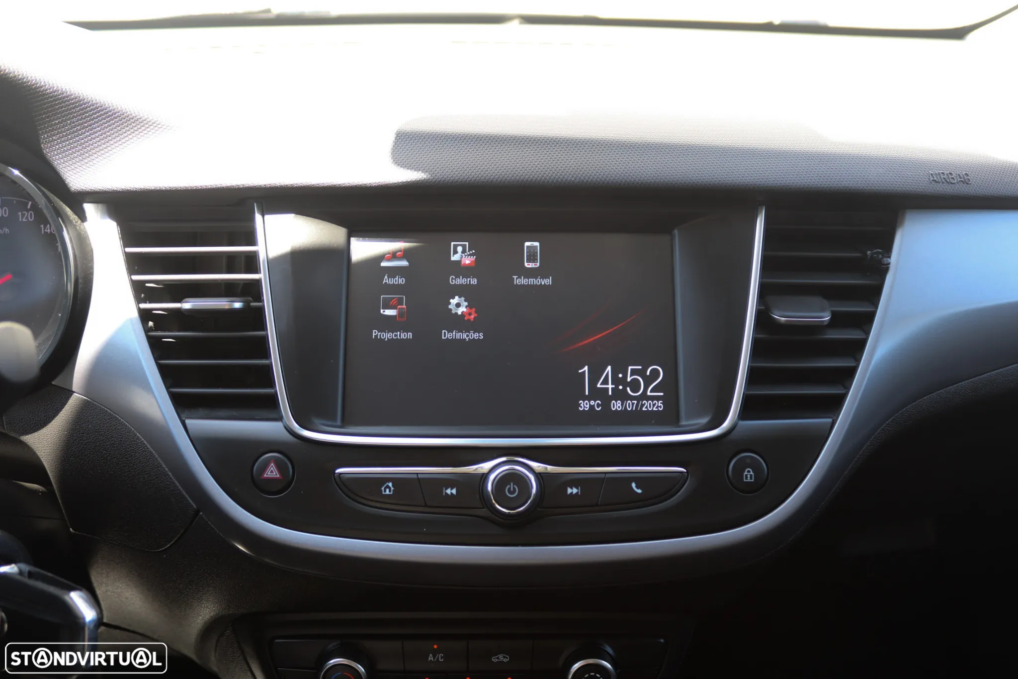 Opel Crossland X - 12