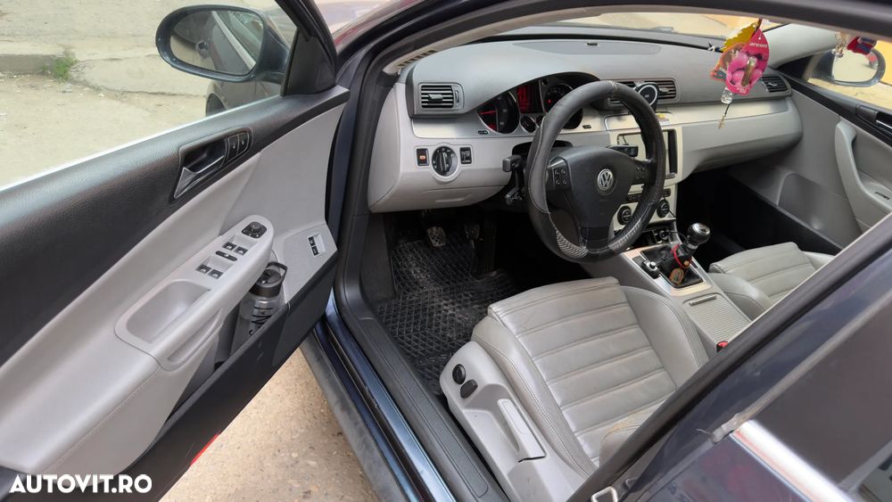 Volkswagen Passat 2.0 TDI DPF Highline - 6