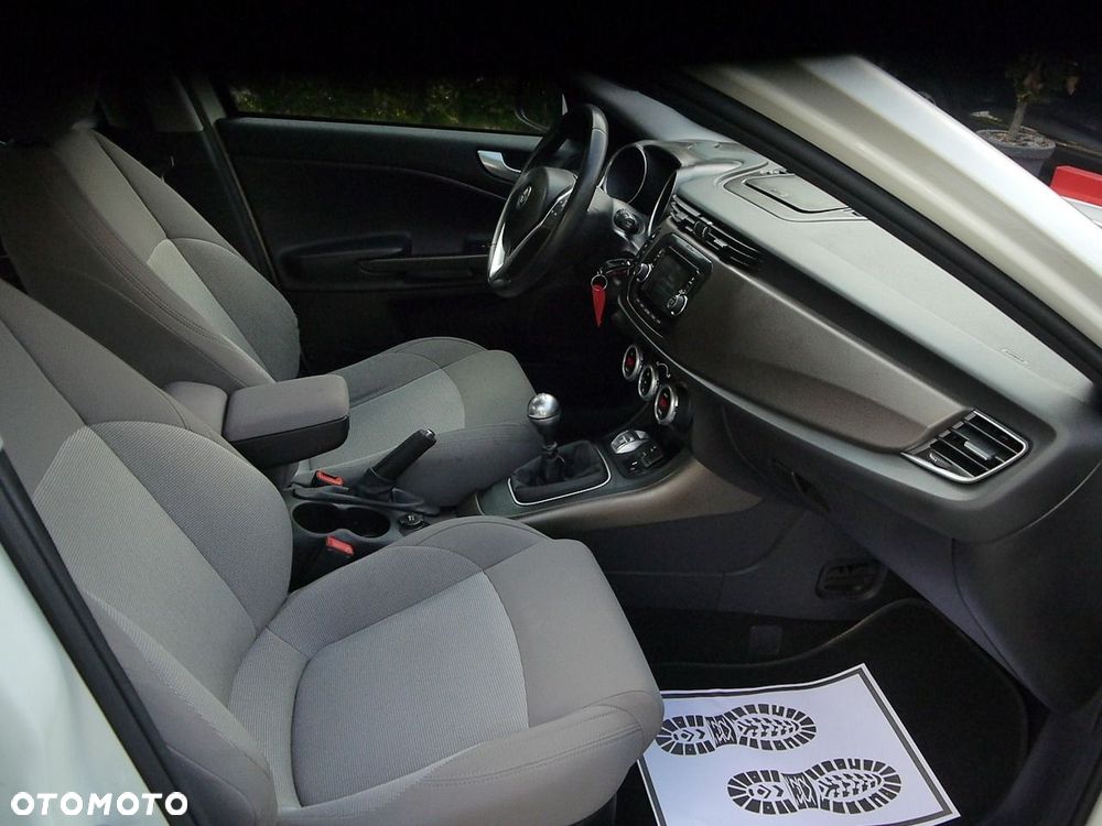 Alfa Romeo Giulietta 1.4 TB Impression - 31