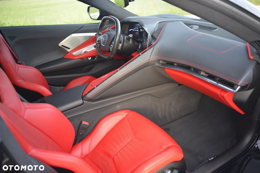 Chevrolet Corvette - 18