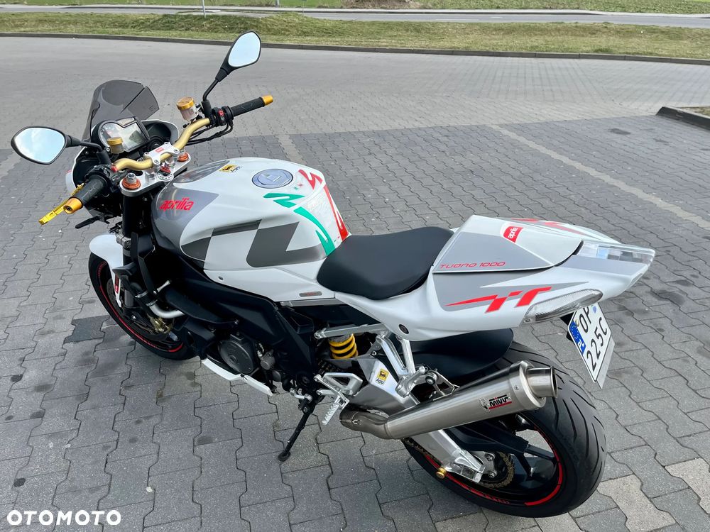 Aprilia Tuono - 8