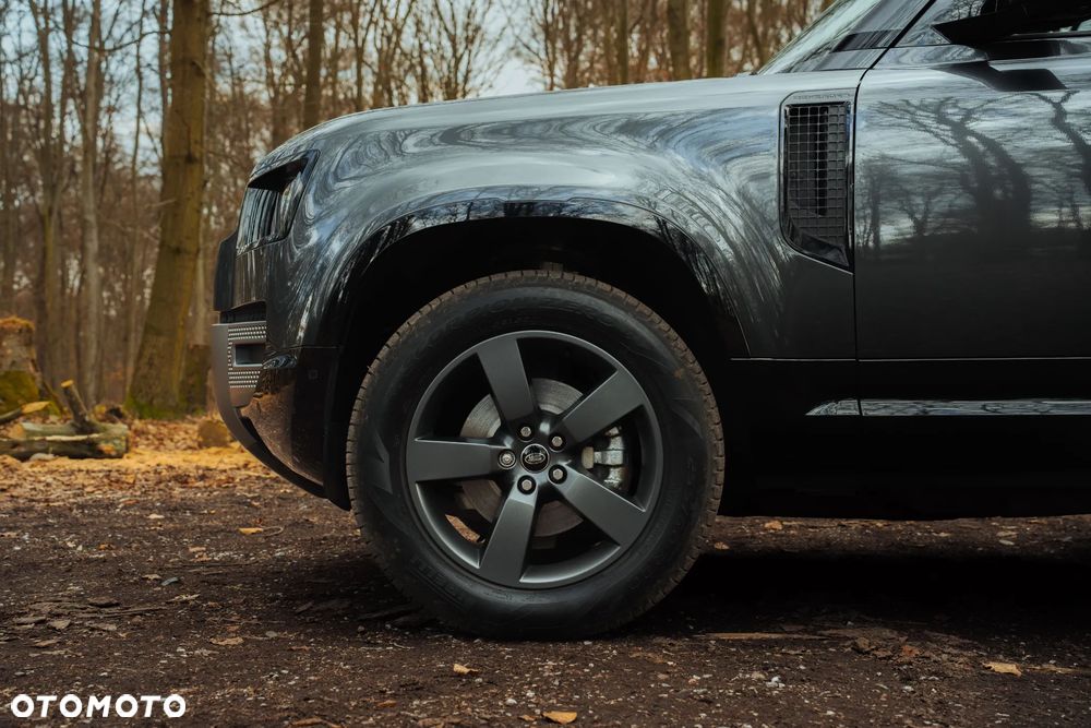 Land Rover Defender 3.0 D250 mHEV X-Dynamic HSE - 15