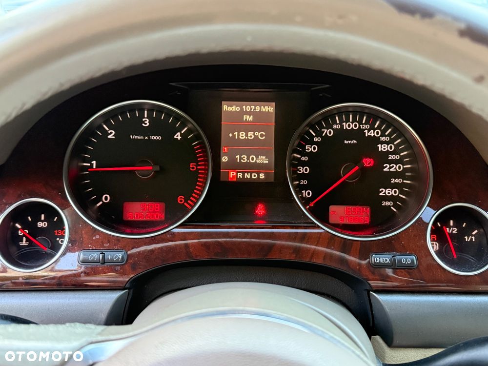 Audi A8 - 21
