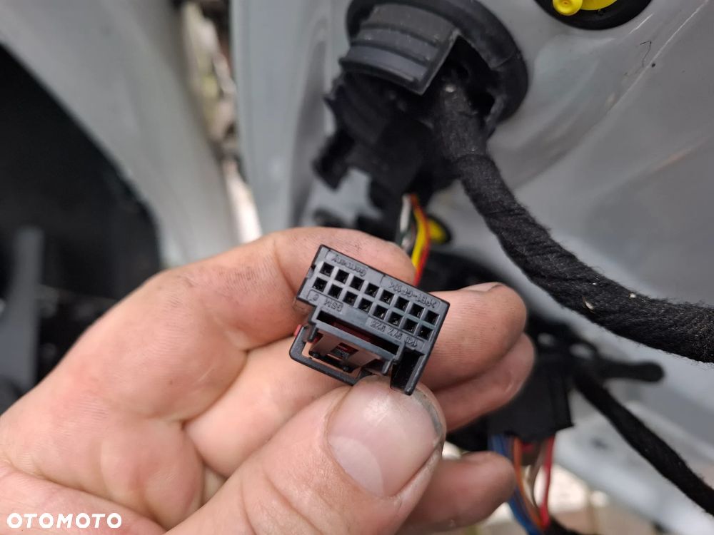 AUDI A3 8P LIFT 08-12r 3 DRZWI LY9C LUSTRO PRAWE 8 PIN EUROPA - 4