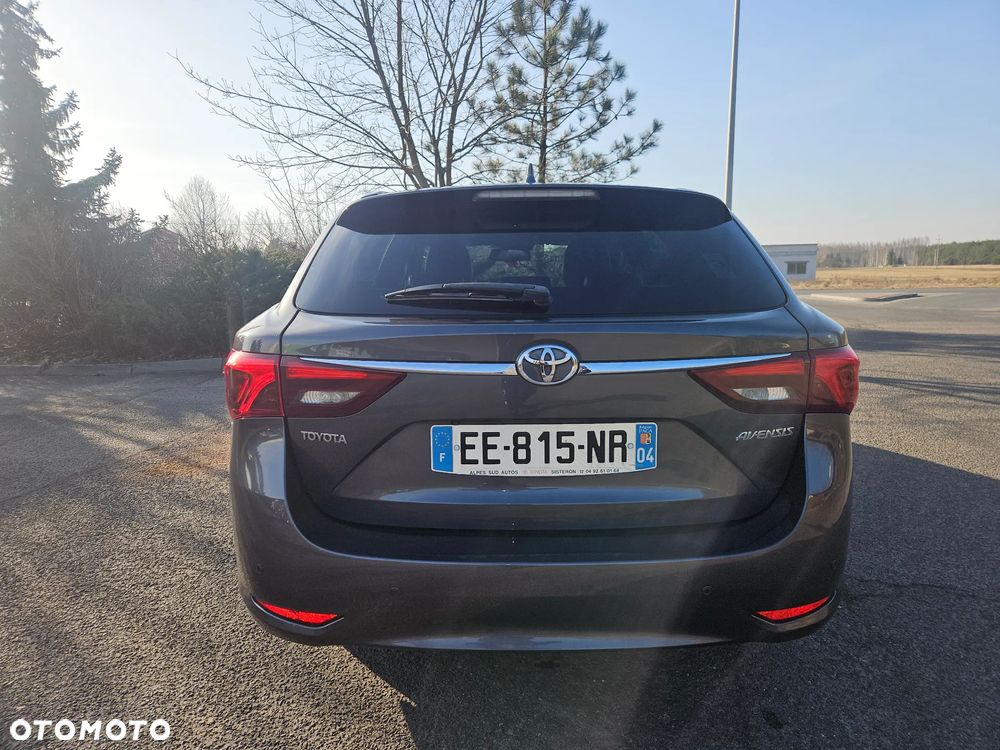 Toyota Avensis 2.0 D-4D Premium - 15