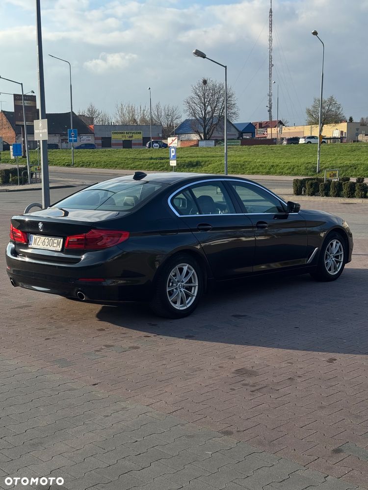 BMW Seria 5 520d xDrive - 7