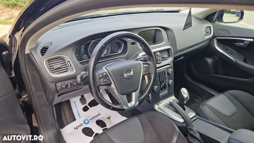 Volvo V40 D2 Momentum - 12