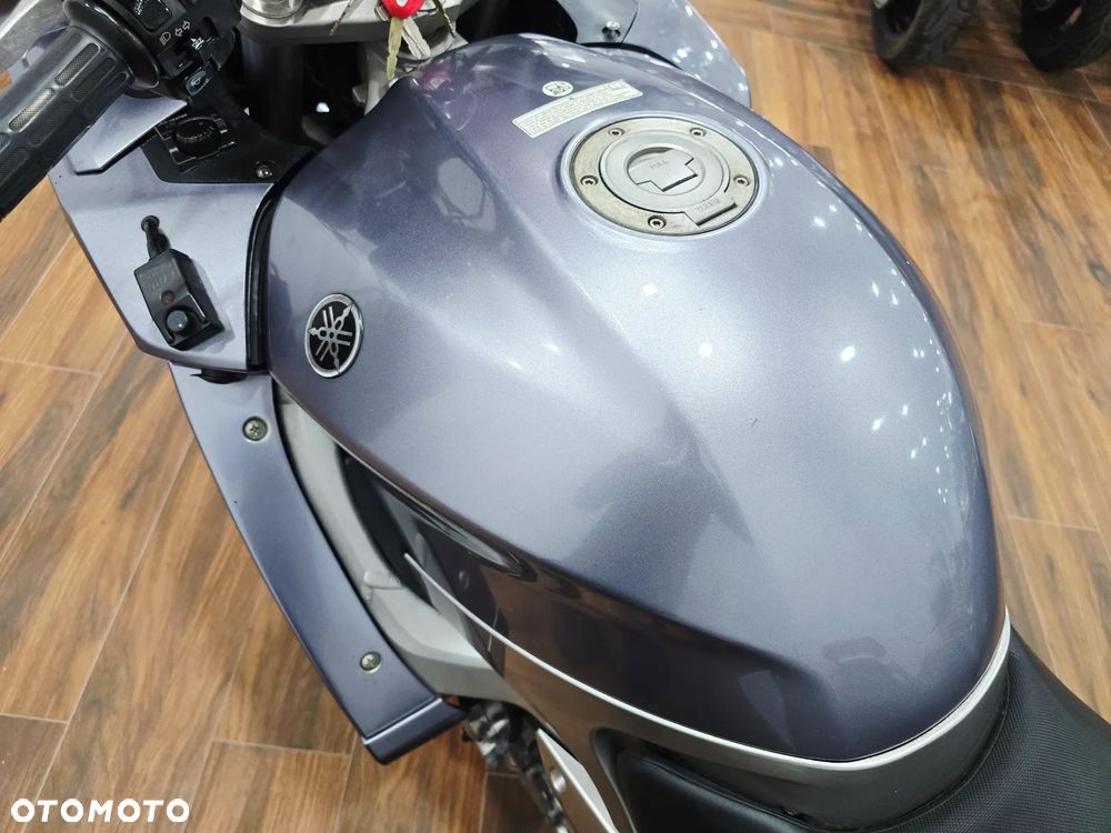 Yamaha FJR - 17