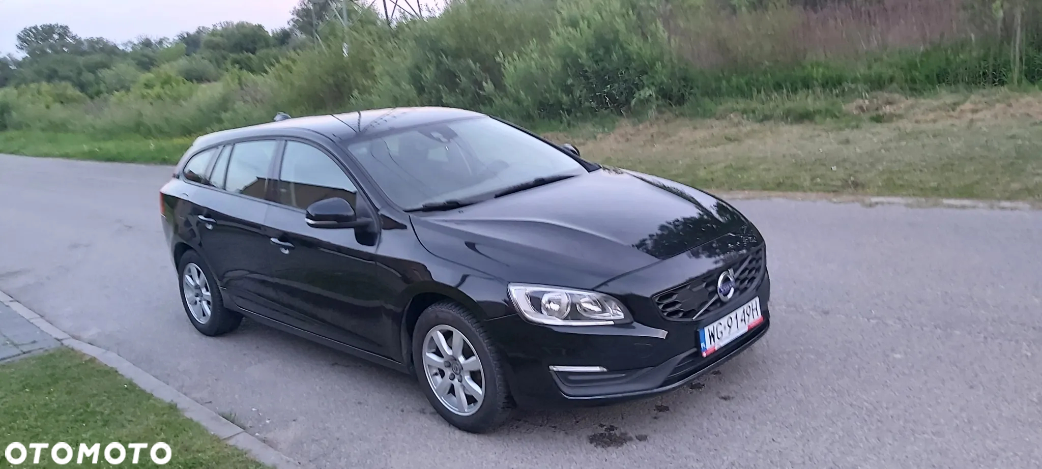 Volvo V60 D2 Momentum - 2
