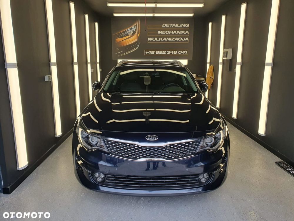 Kia Optima - 36