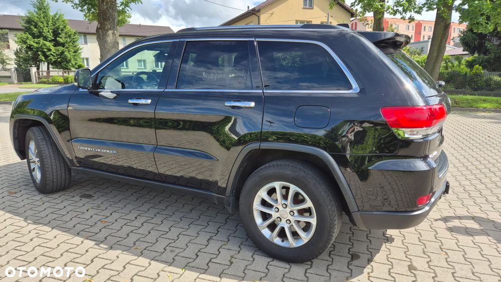 Jeep Grand Cherokee - 15