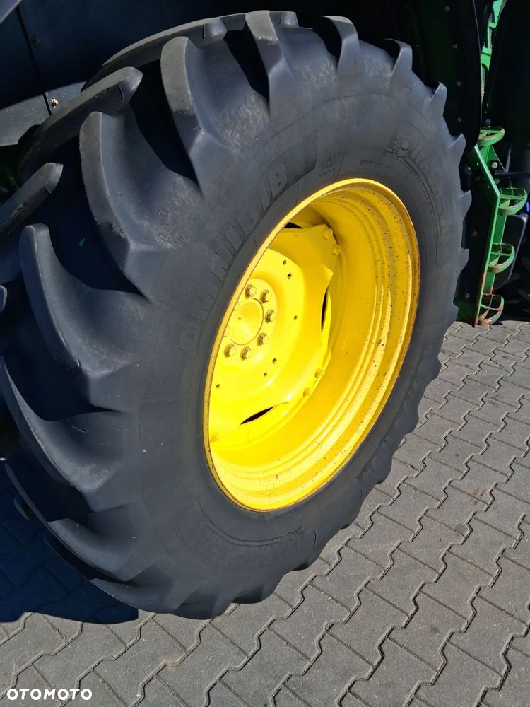 John Deere 6110 R - 10