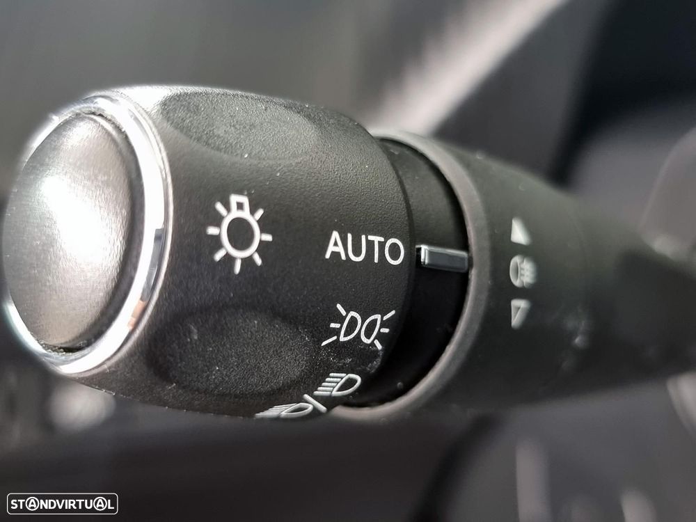Peugeot 208 1.2 PureTech Allure Pack EAT8 - 22