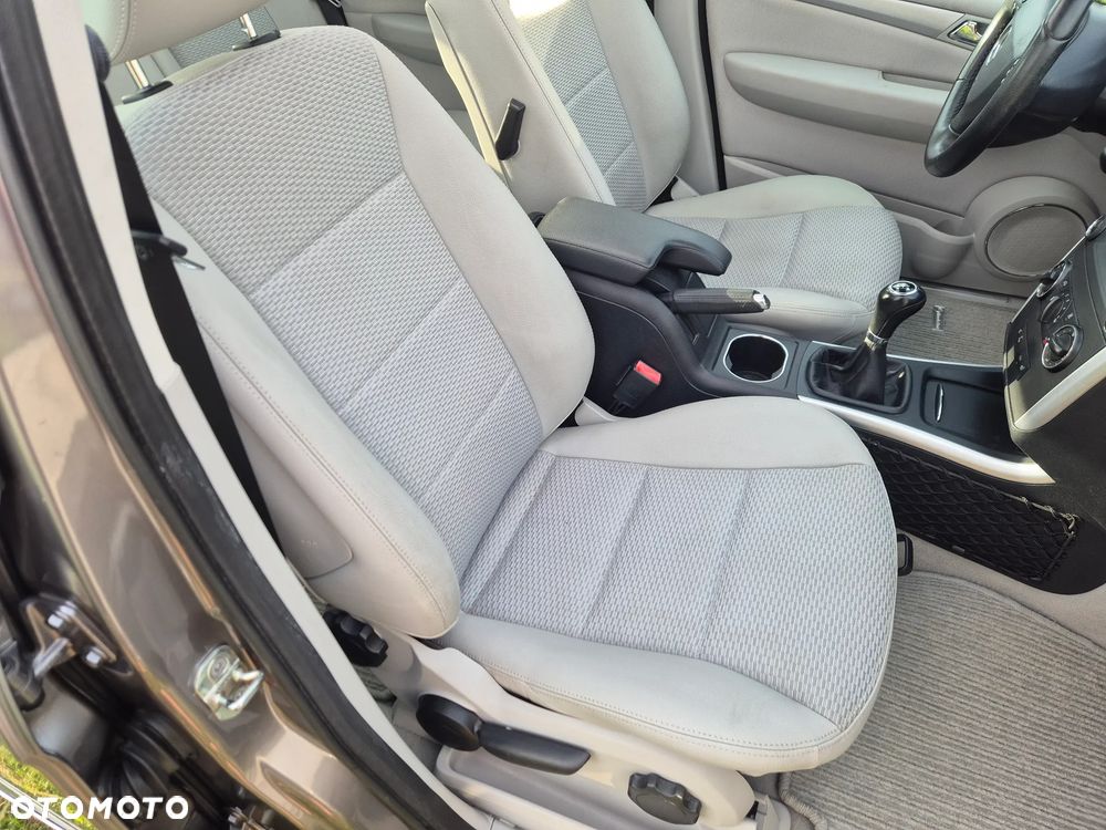 Mercedes-Benz Klasa A 180 BlueEFFICIENCY Avantgarde Special Edition - 10