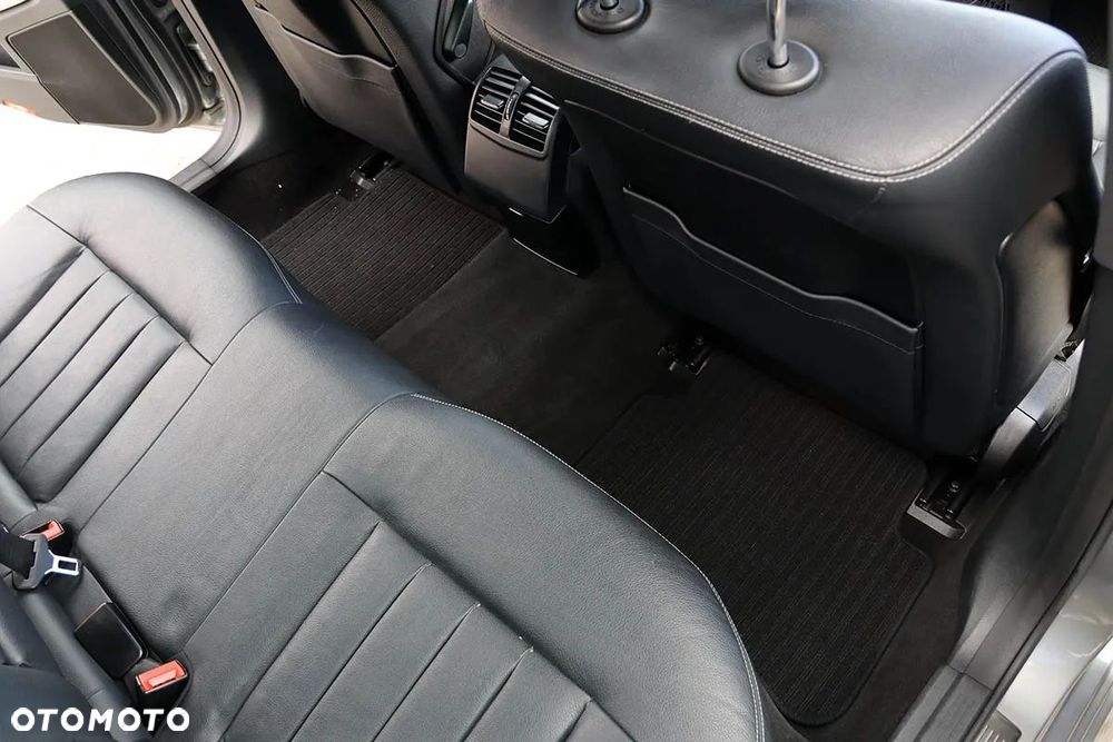 Mercedes-Benz Klasa E 200 CDI Elegance - 29