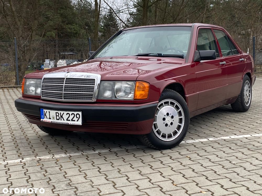 Mercedes-Benz W201 (190) - 1