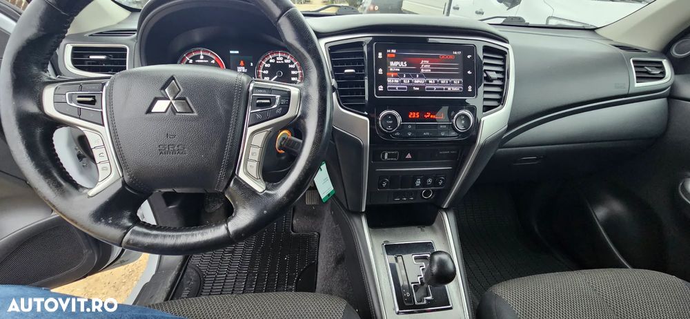 Mitsubishi L200 Double Cab 2.2 DI-D A/T Intense - 8