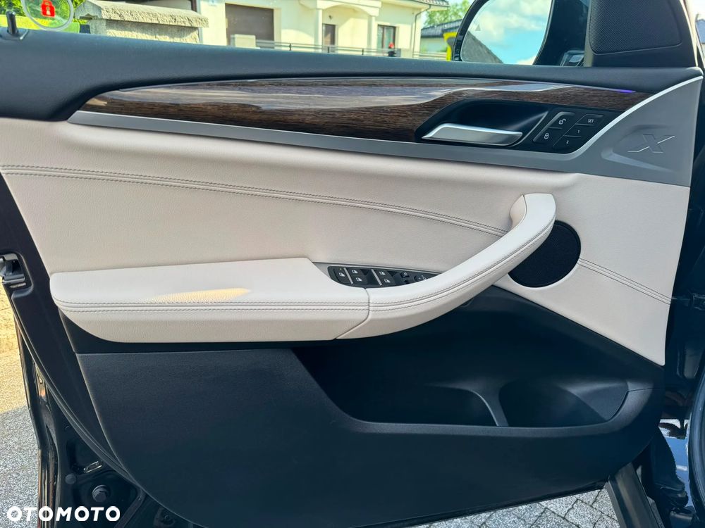 BMW X3 xDrive30i xLine sport - 32