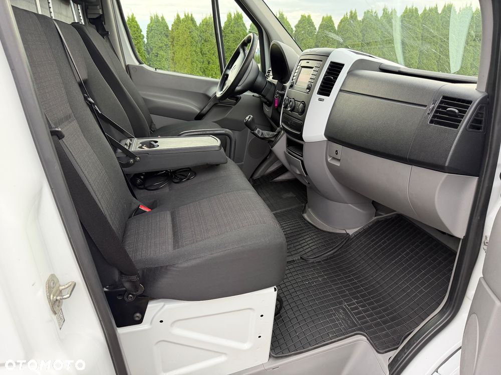 Mercedes-Benz Sprinter - 17