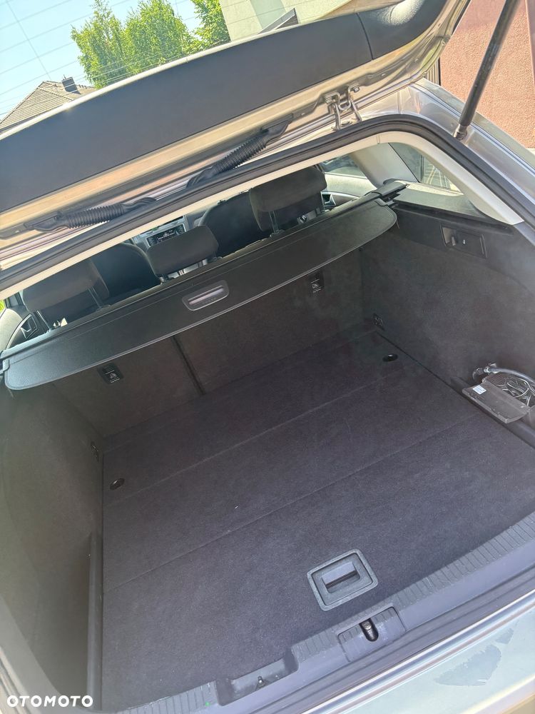 Volkswagen Golf 1.6 TDI BlueMot Trendline DSG - 8