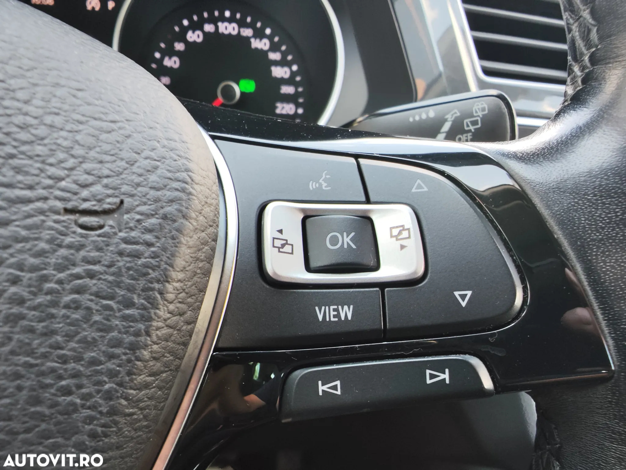 Volkswagen Tiguan - 16