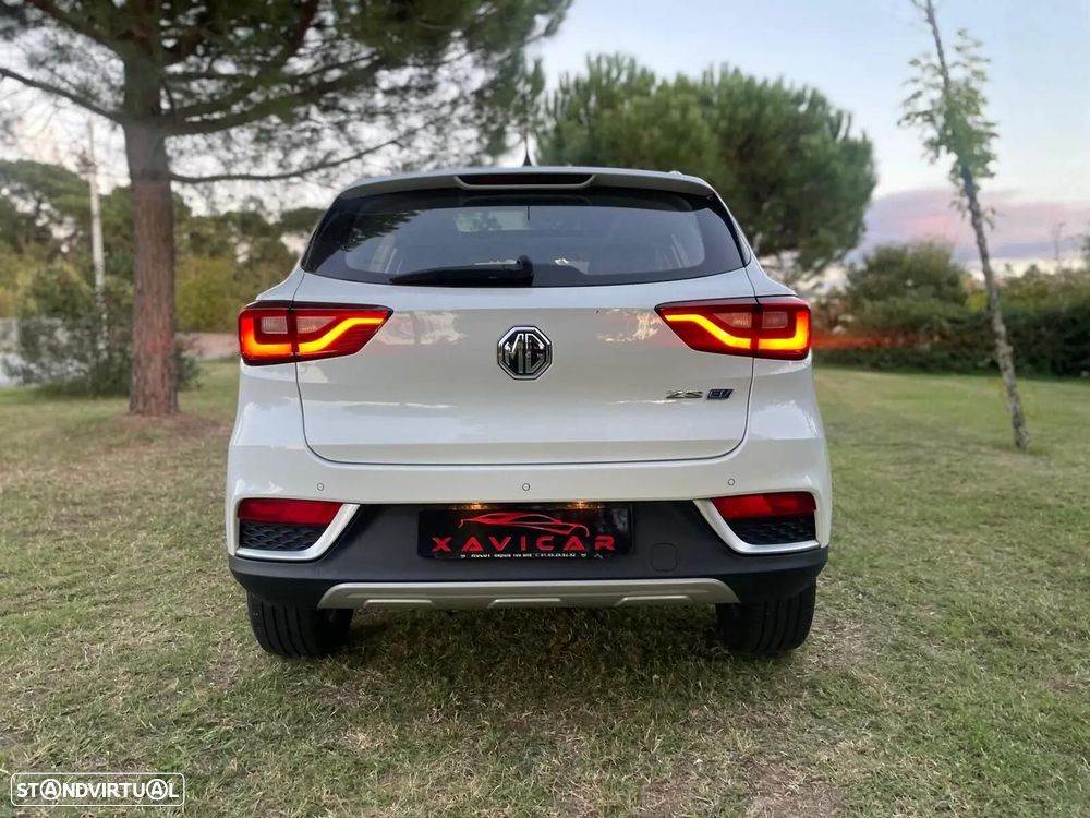 MG ZS Luxury - 15
