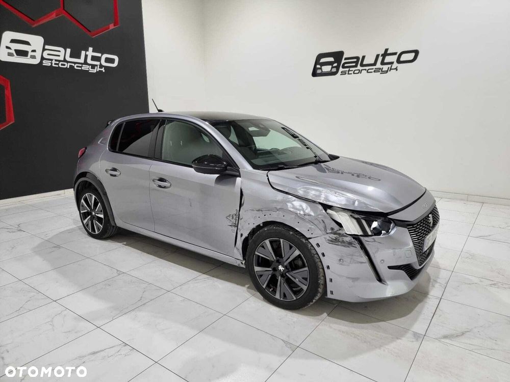 Peugeot 208 - 11