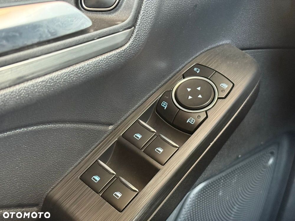 Ford Kuga - 22