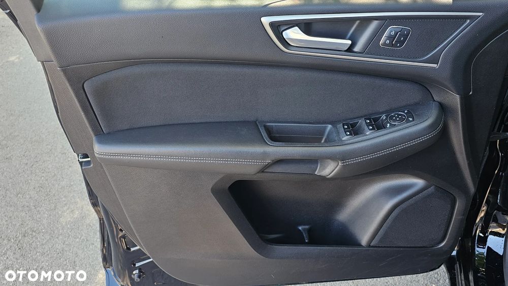 Ford S-Max - 13