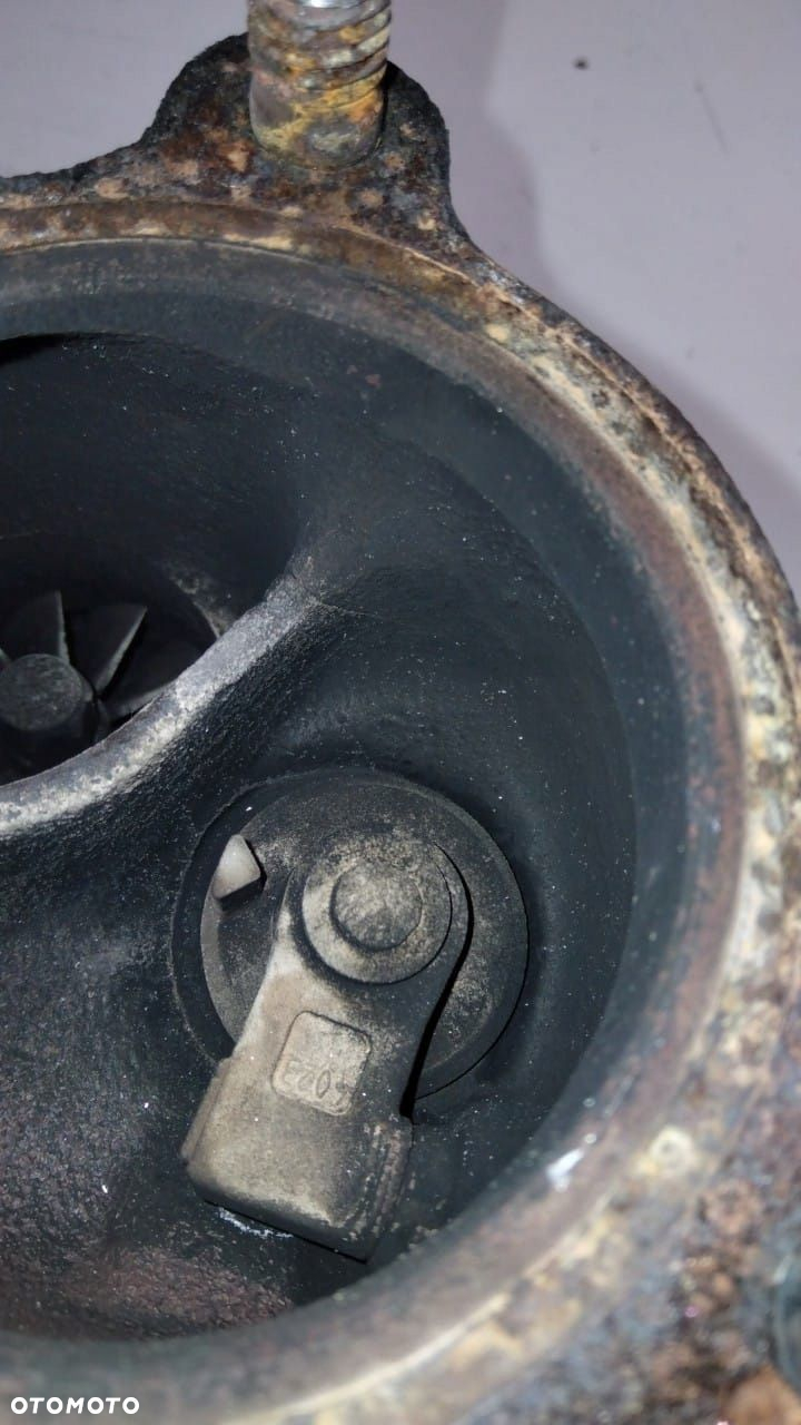 Audi A4 B7 1.8 T TURBOSPRĘŻARKA turbo 058145703J - 9