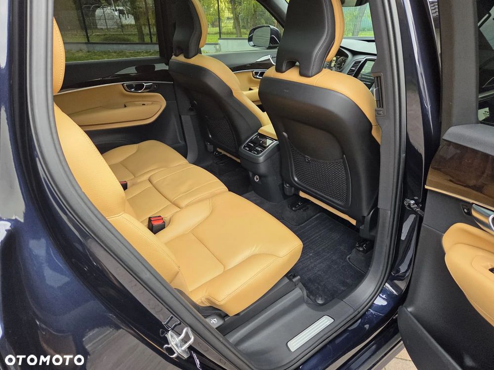 Volvo XC 90 T6 AWD Momentum 7os - 17