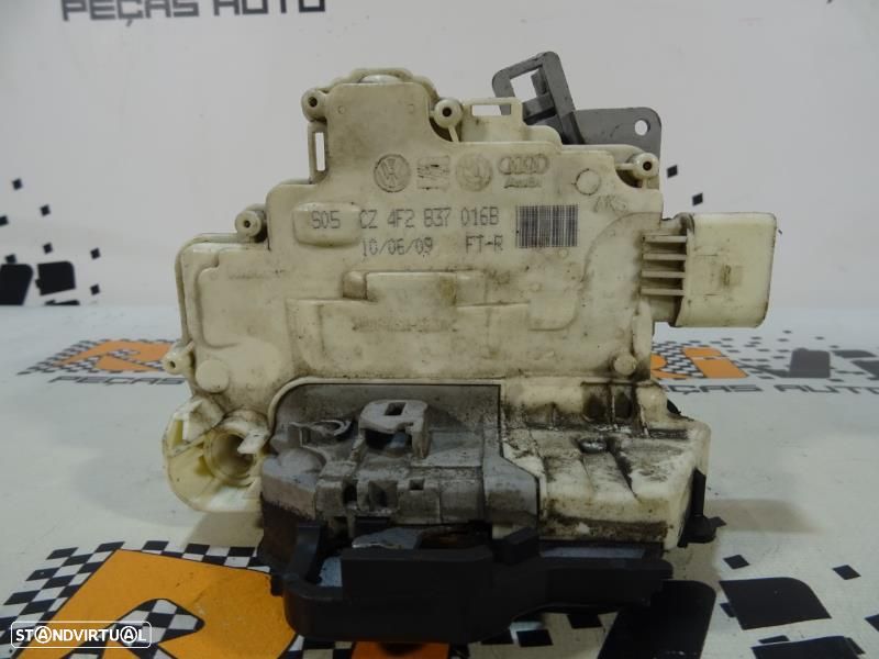 Fecho Da Porta Frente Direita Audi A3 (8P1)  4F2 837 016 B / 4F2837016 - 3