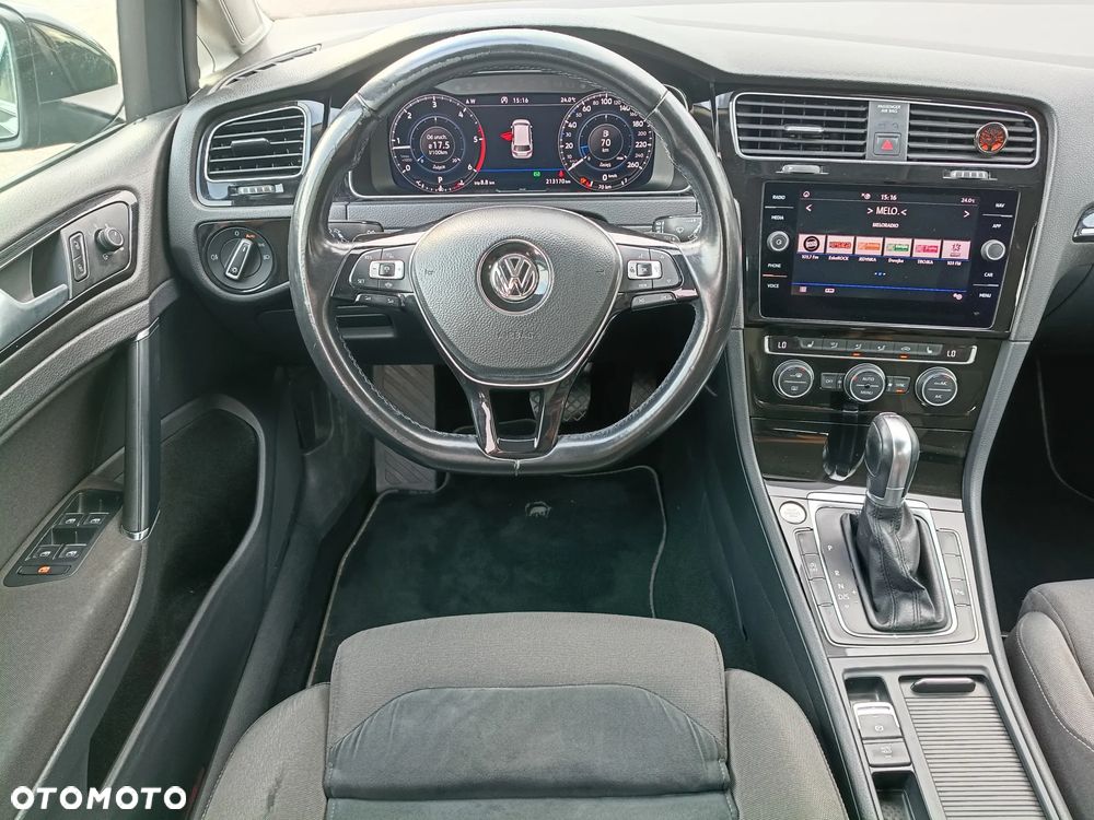 Volkswagen Golf 2.0 TDI SCR DSG R-Line - 8