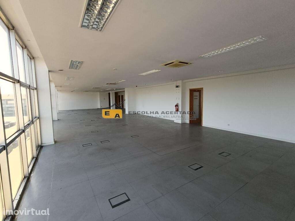 Escritório para comercio e serviços com aparcamento - Grande imagem: 4/6