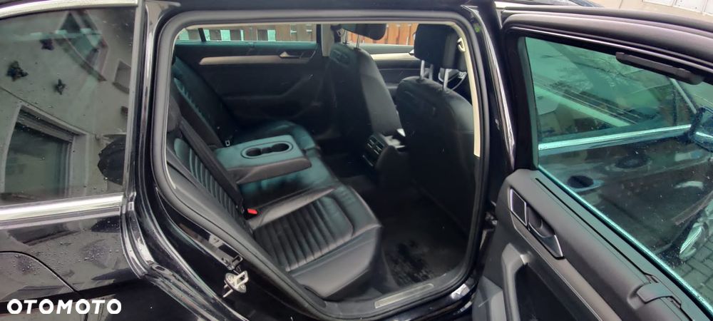 Volkswagen Passat - 18