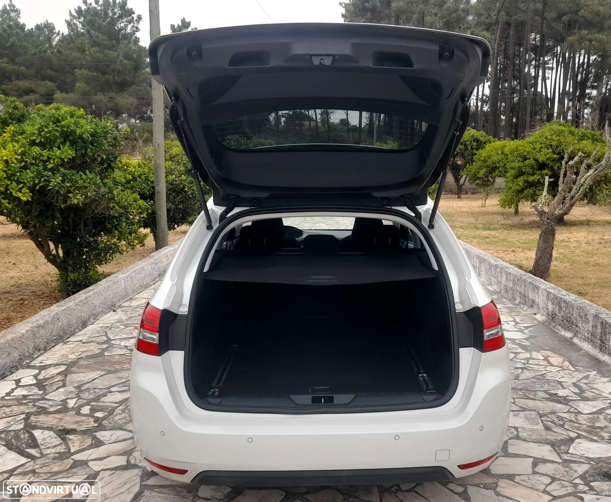 Peugeot 308 SW BlueHDi 120 Stop & Start Style - 35