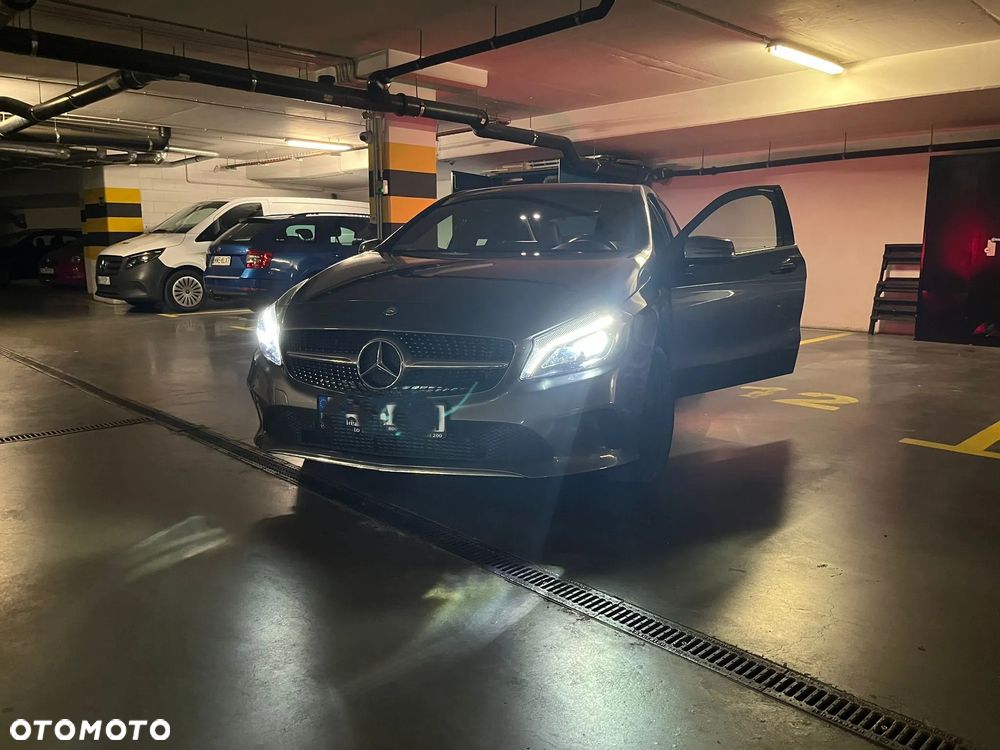 Mercedes-Benz Klasa A 180 7G-DCT Style - 4