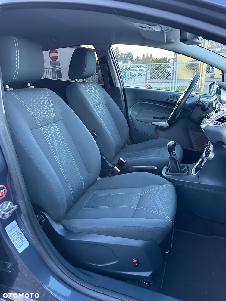 Ford Fiesta 1.25 Viva - 23