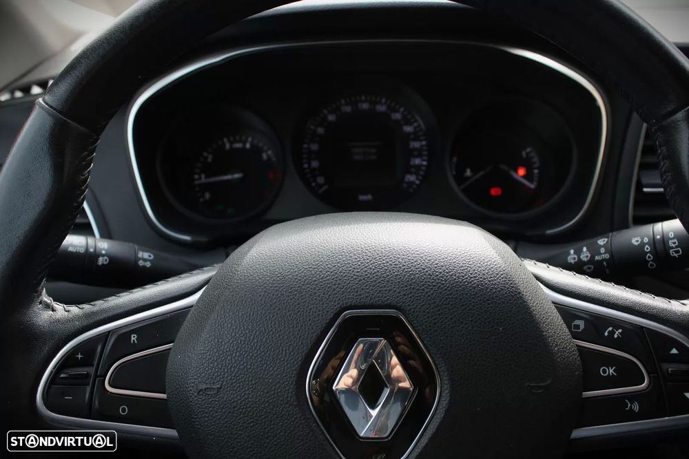 Renault Mégane ENERGY TCe 130 Start & Stop Paris - 11