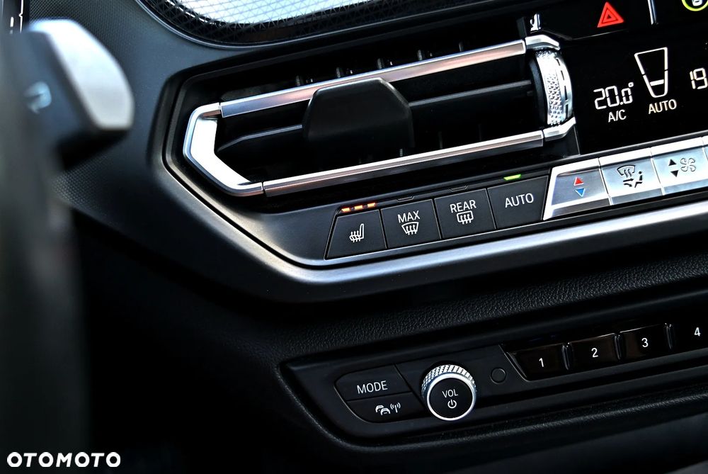BMW Seria 1 118d Sport Line - 29