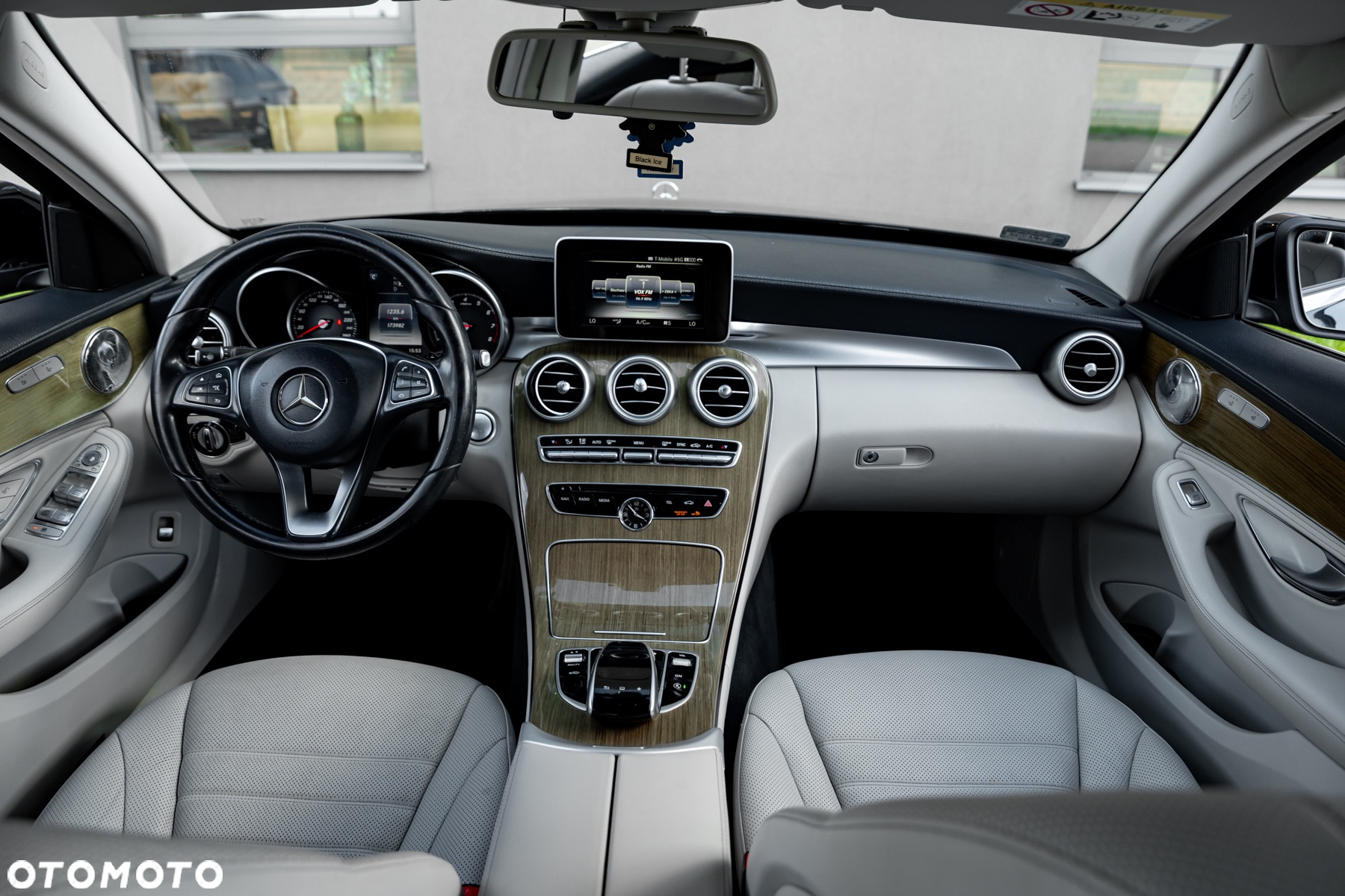 Mercedes-Benz Klasa C 250 7G-TRONIC - 29